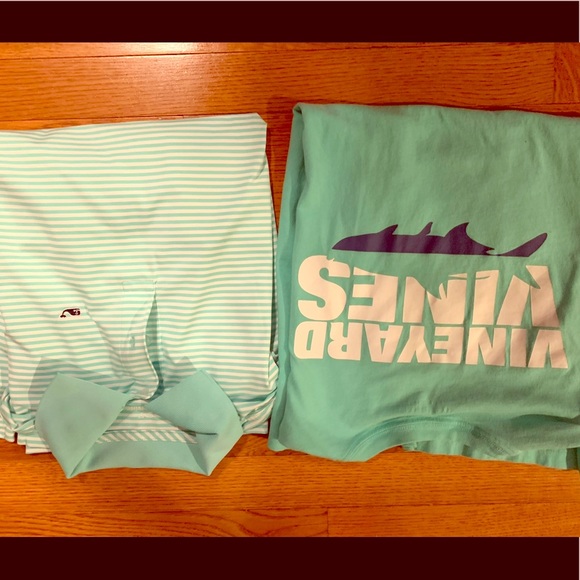 2 youth boys Vineyard Vine shirts - Picture 1 of 3